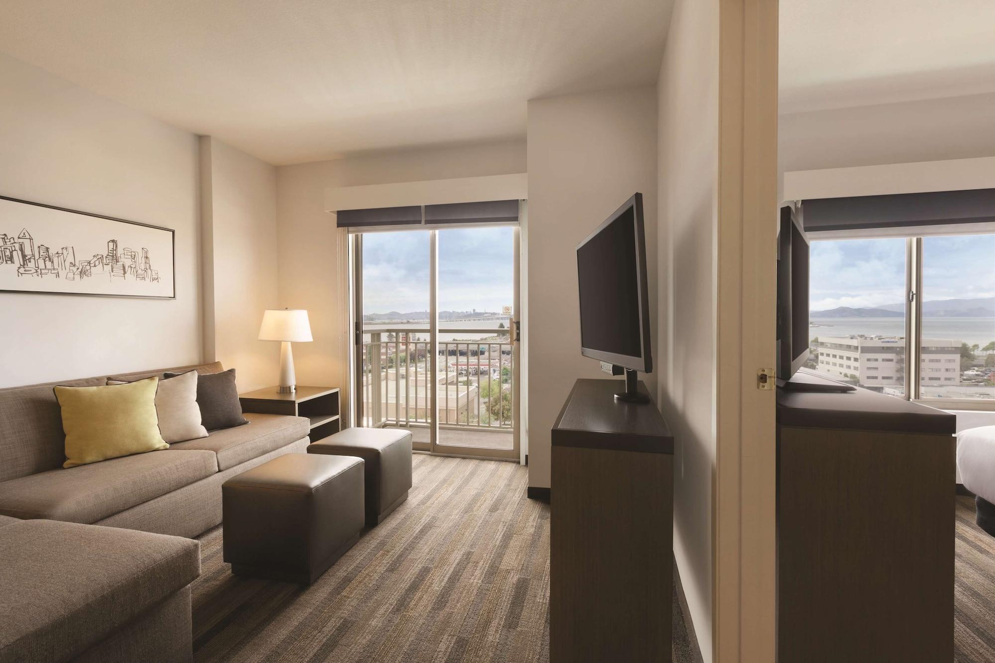 Hyatt House 3*